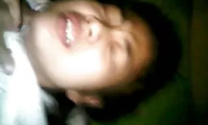 Một cô gái xxx nhất ban tóc vàng thích porn và rên rỉ nhẹ nhàng vào mơn trớn của một người đàn ông. Các chàng xuyên qua âm đạo với ngón tay của mình và đặt bé bị ung thư. Ông thâm nhập từ từ, anh vào hậu môn của cô và cô đến cực khoái.