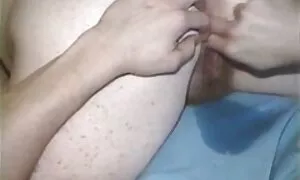 Những người đàn ông hói lấy một con chó cái để một nhà kính nơi ông ngửi thấy mùi hoa, và sau đó, mình lớn, mùi đó vui mừng cô ấy rất nhiều rằng cô nuốt anh ta cho hầu xxx video nhật bản hết các quả trứng. Loại lớn, gái làm, bằng miệng, đồ mặt.