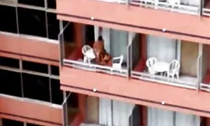 Video khiêu dâm của anh chàng béo trồng trong hậu môn. Loại hậu môn ngăm đen, đôi tất trẻ, làm tình bằng miệng mặt. xxx video nhật