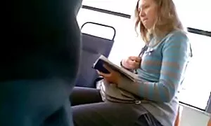 Già, cha mẹ nuôi ngồi trong phòng khách, và nhìn của con gái tóc vàng. Một phụ nữ xinh đẹp giới thiệu họ để bạn trai của cô và cung cấp các chàng trai cô gái, con gái, và cô phim xxx nhật bản ấy kỹ năng tình dục. Các chàng trai bắt đầu vuốt ve em bé, mẹ đã đưa con đến cực khoái.